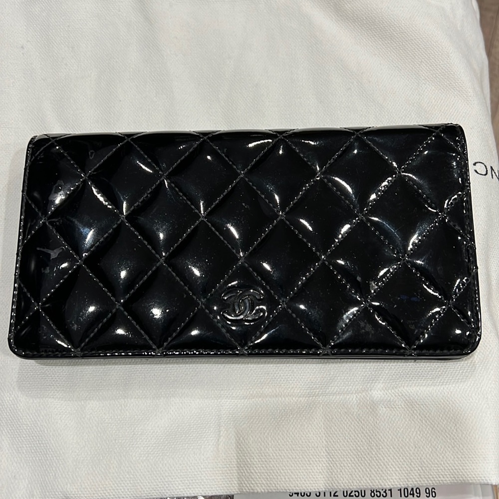Chanel used long wallet